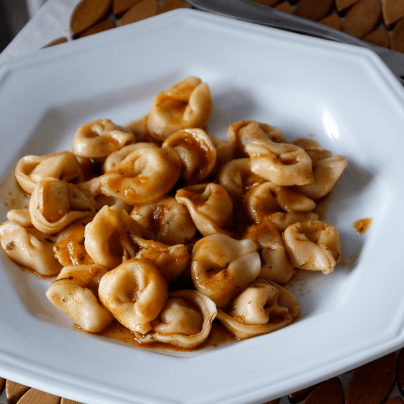 Capellettis Il Bambino con Salsa Gran Caruso